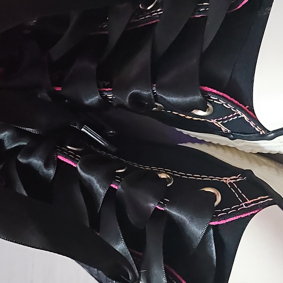 Converse Chuck 70 Hi Black Pink - Picture 9 of 12